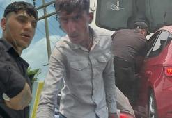 Trafikte dehşet! ‘Cam silelim’ diye geliyorlar, zorla kapıyı açıyorlar: Para vermezsen çizerim
