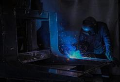 2025 yılında sanayi sektörünün istihdam içindeki payı azalırken, hizmetler sektörünün payı arttı