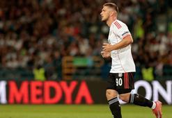 Beşiktaş'ta Semih Kılıçsoy imzaya gitti!