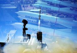 Son dakika haberi: Hindistan'dan Pakistan'a açık tehdit: BrahMos füzeleri ile yok ederiz