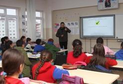 ÖĞRETMEN İL DIŞI ATAMA SONUÇLARI SORGULAMA EKRANI 2025 | Öğretmen yaz tatili iller arası mazerete bağlı yer değiştirme sonuçları açıklandı!