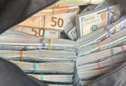 Kapıkule Sınır Kapısı'na şoke eden anlar! Bir çanta dolusu euro, dolar ve altınla yakalandı