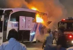 Facia ucuz atlatıldı! Ümraniye’de yolcu otobüsü alev alev yandı