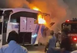 Facia ucuz atlatıldı! Ümraniye’de yolcu otobüsü alev alev yandı