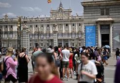 İspanya, bir ilçede Müslümanların dini bayramlarını kamusal alanda kutlamasını yasakladı