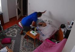 Denizli'de dehşet! Şizofreni hastası doktor oğul, yatalak annesini saatlerce darbetti