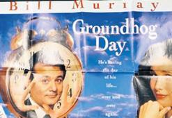 Bombadan kurtulan afişler satılıyor