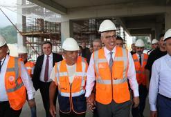 Bakan Memişoğlu, Rize Şehir Hastanesi inşaatında incelemede bulundu