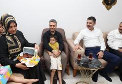 Bakan Kurum'dan depremzede aileye ziyaret!