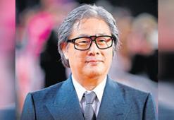 Ünlü sinemacı birlikten atıldı