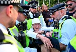 İngiltere'de Filistin'a destek grubu 'Palestine Action' eyleminde gözaltı sayısı 521'e yükseldi, yaka paça aldılar!