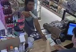 Tekirdağ’da akılalmaz anlar! Kurusıkı tabancayla büfe soygunu