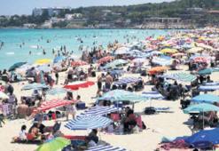 Çeşme’nin plajlarına mavi bayrak