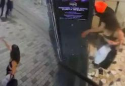 Taksim'de gece kulübünde kıskandığı kadını ve kendi sevgilisini bıçakladı