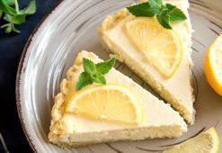 Yazın bastıran tatlı krizine ilaç! Fırınsız şipşak hazır, limonlu efsane cheesecake