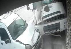 Sürücü kendini araçtan dışarı attı! Ortalık savaş alanına döndü