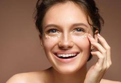 Göze yüzük parmağı ile bakım yapın! Hem gece hem de gündüz uygulamak yetiyor