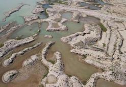 İzmir’de barajlar kurudu, obruklar oluşmaya başladı! Kritik uyarı: ‘40 günlük su kaldı’