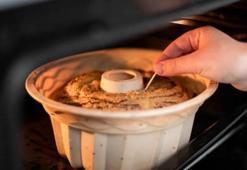 Keki kalıptan taşıracak! Süt yerine ekleyin