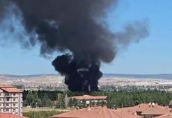 Kütahya Hava Er Eğitim Tugay Komutanlığı'ndaki yangın kontrol altına alındı