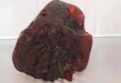 Sokakta buldu, kapısının önüne koydu: Meğer yıllarca evinde milyonluk hazine saklamış!