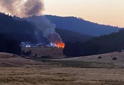 Yaylada yangın çıktı, 2 ahşap ev kül oldu