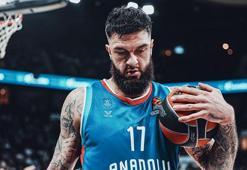 Anadolu Efes'te Vincent Poirier şoku!