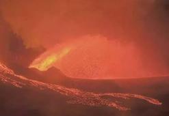 Hawaii'de yanardağ felaketi: Tam 31 kez patladı, metrelerce lav püskürttü!