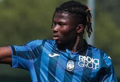 Beşiktaş, El Bilal Toure transferini KAP'a bildirdi! Oyuncu İstanbul'a geldi