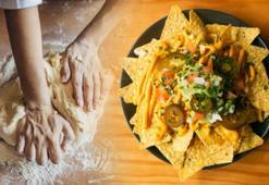 Fırında 5 dakikada eriyor! En iyi nachos için kat kat dizin: Protein olmak zorunda
