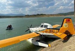 Burdur'da kırıma uğrayan eğitim uçağı vinç yardımıyla çıkarıldı