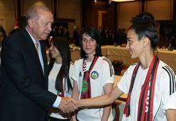 Cumhurbaşkanı Recep Tayyip Erdoğan, Yüksekovaspor Kadın Takımı'nı kabul etti!