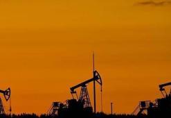 Ukrayna, Rusya'nın petrol rafinerisini vurdu: 8.5 milyon ton kapasiteliydi!
