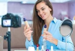 Gözenekleri tıkamayan yeni güzellik trendi: Su bazlı makyaj! Ciltte ağırlık yapmayacak