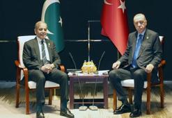 Pakistan Başbakanı Şerif ile Erdoğan bir araya geldi! Şerif, Erdoğan'a minnetlerini sundu