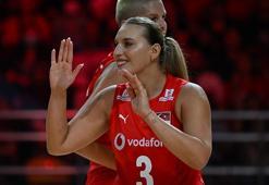 Cansu Özbay'dan acı itiraf! 'Vedat amca için oynadım'