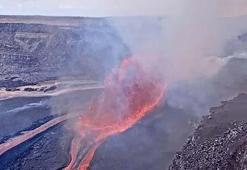 Hawaii'de Kilauea Yanardağı 32'nci kez patladı: Lavlar 100 metreye yükseldi!