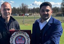 Barcelona efsanesi Andres Iniesta'dan ETFA Academy'yi ziyareti