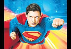 Superman hız kesmiyor