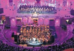 Hierapolis tarihi konserle on binleri ağırladı