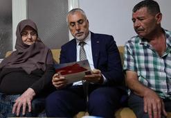 Bakan Işıkhan, şehit ailesini ziyaretinde Cumhurbaşkanı Erdoğan'ın "Terörsüz Türkiye" mektubunu okudu
