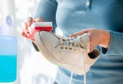 Asetonun gizli gücü! Beyazlardaki etkisi inanılmaz, ayakkabılarınız teşekkür edecek