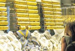 Altında çifte rekor