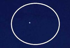 Yer: Hatay! Gökyüzünde esrarengiz cisim: Sabit bir şekilde gittiğini fark ettim