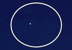 Yer: Hatay! Gökyüzünde esrarengiz cisim: Sabit bir şekilde gittiğini fark ettim