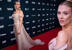 Scarlett Johansson geceye damga vurdu! Adeta bir 'peri kızı'