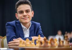 Ediz Gürel, Dommaraju Gukesh'i mağlup etti!