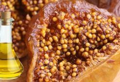 Suyu kendinden daha faydalı! Zeytinyağının içine doldurun, hastalık kapınızı çalmasın