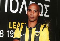 Joao Mario'nun imza töreninden kareler