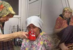 88 yaşında, engelli kızına tek başına bakıyor